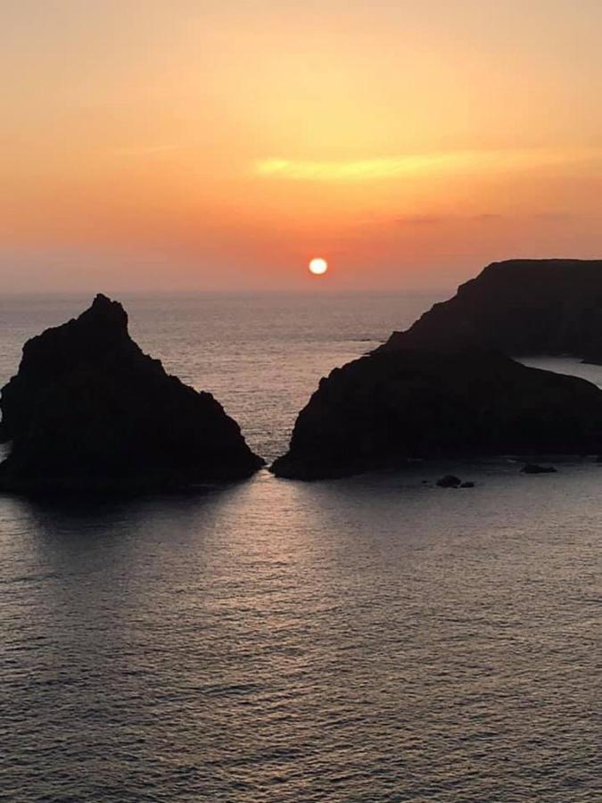 Wellspring Cottage Nr Kynance Cove Лизард Экстерьер фото